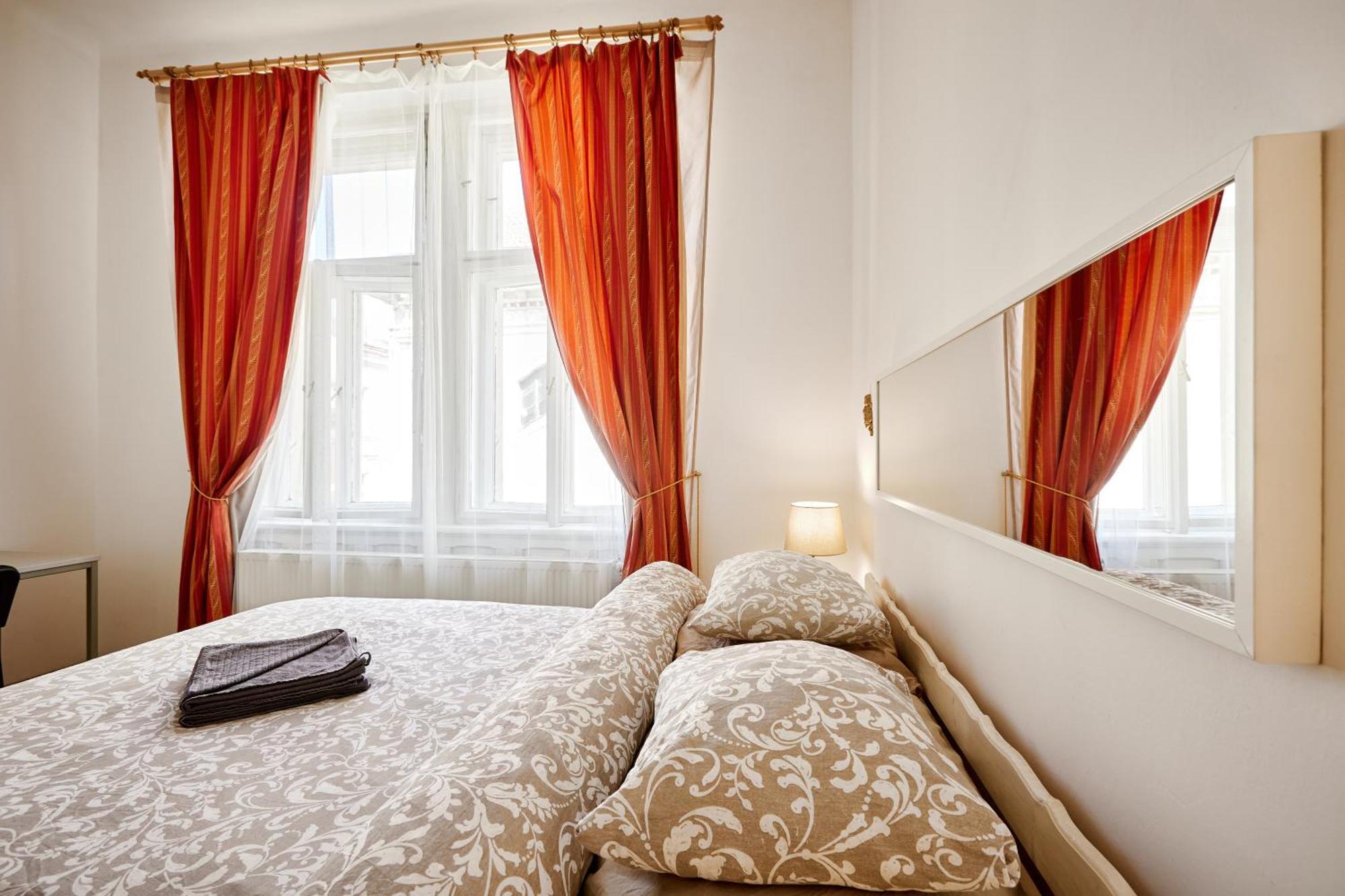 Old Town & Parking Assistance Kwatera prywatna Praga